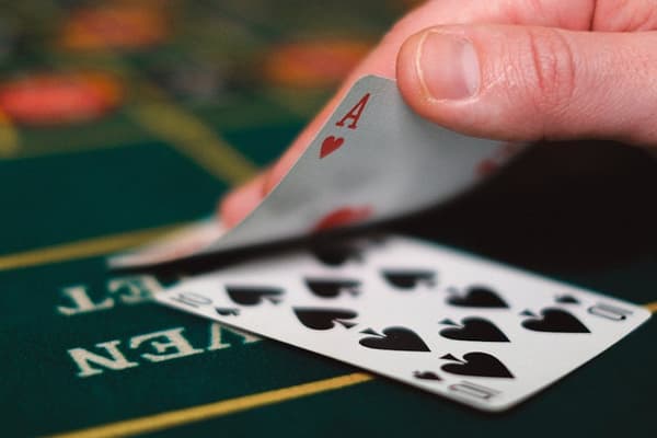 Conquian - How to Play Conquian