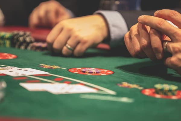 Ride the Bus - 3-8 players