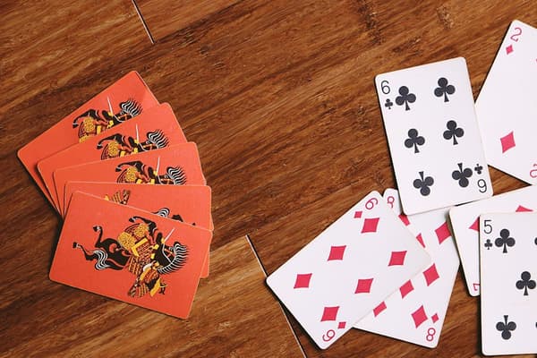 Spoons - How to Play Spoons