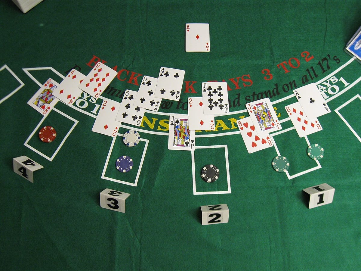 Blackjack Switch - 2-7 players